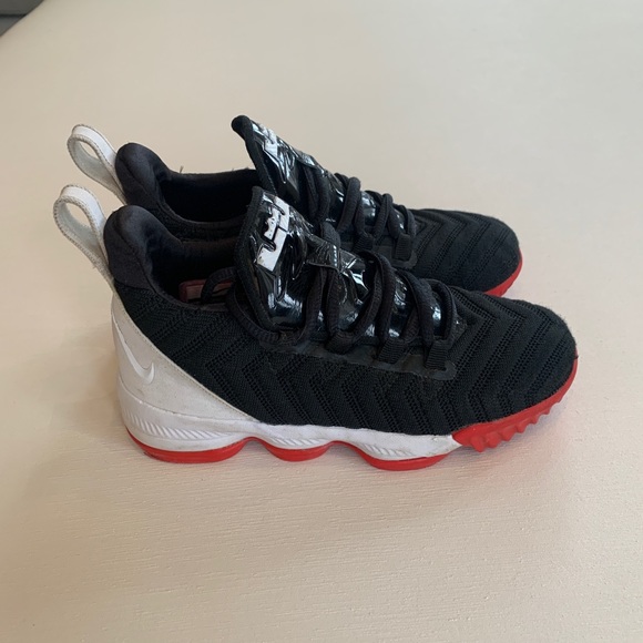 Kids Nike Lebron’s (size US 12) - Picture 1 of 9